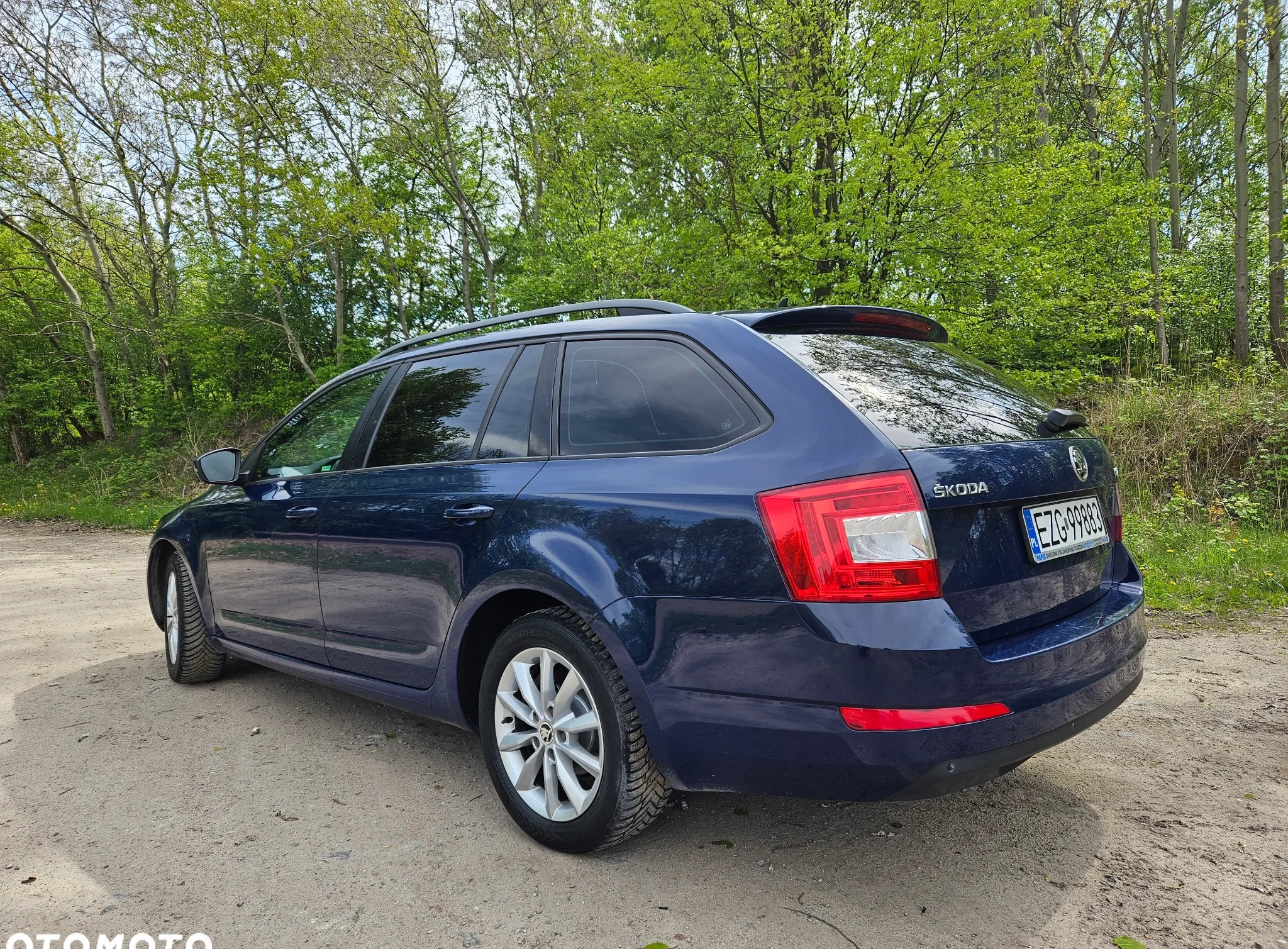 Skoda Octavia cena 41900 przebieg: 280000, rok produkcji 2014 z Zgierz małe 46